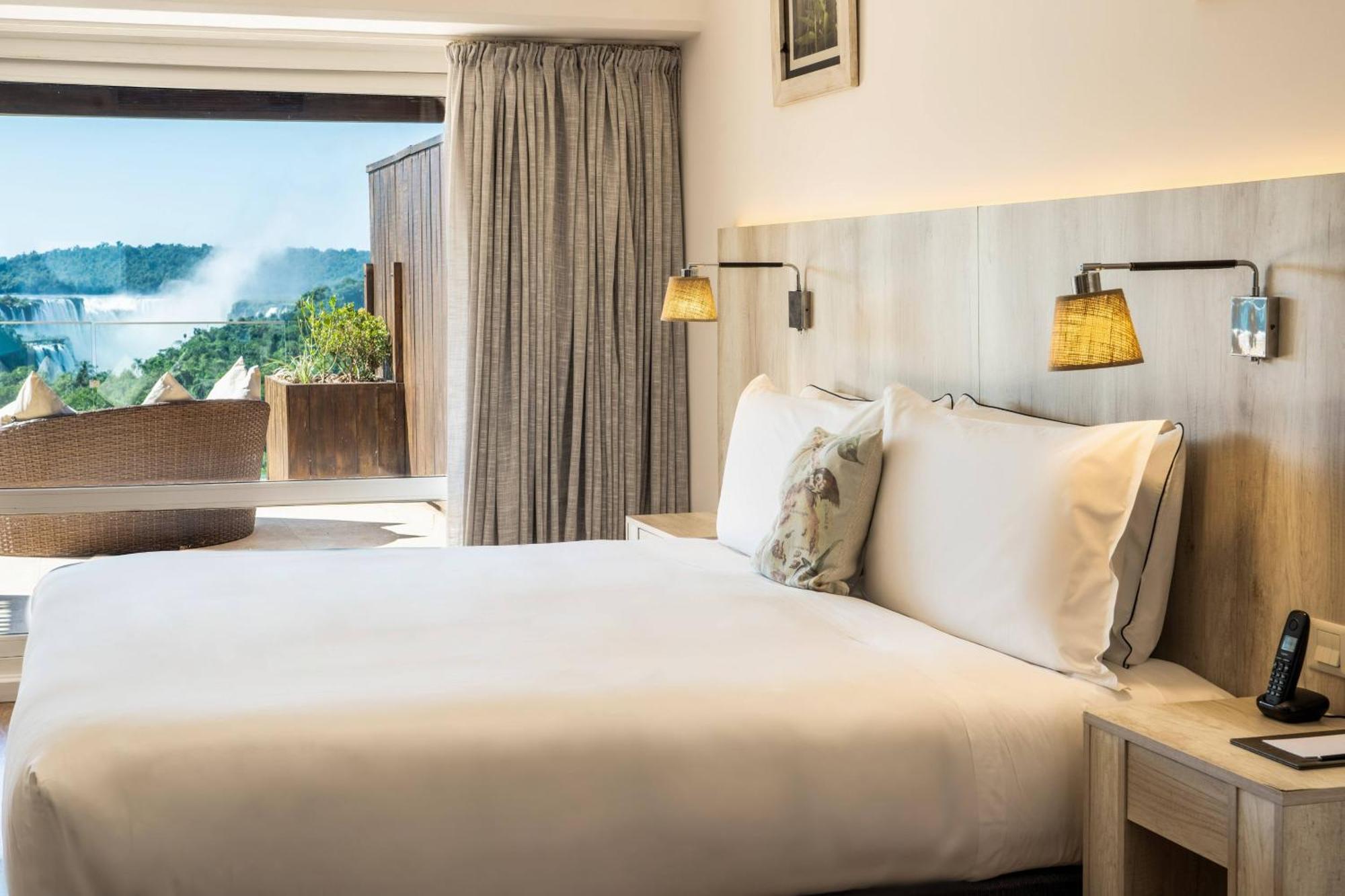 Junior Suite Deluxe Livello Rosso con Vista Cascata